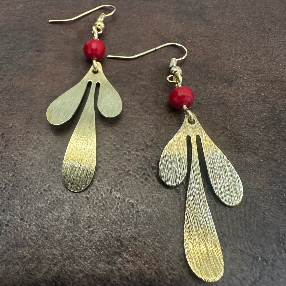 Chic Gold and Red Crystal Teardrop Earrings